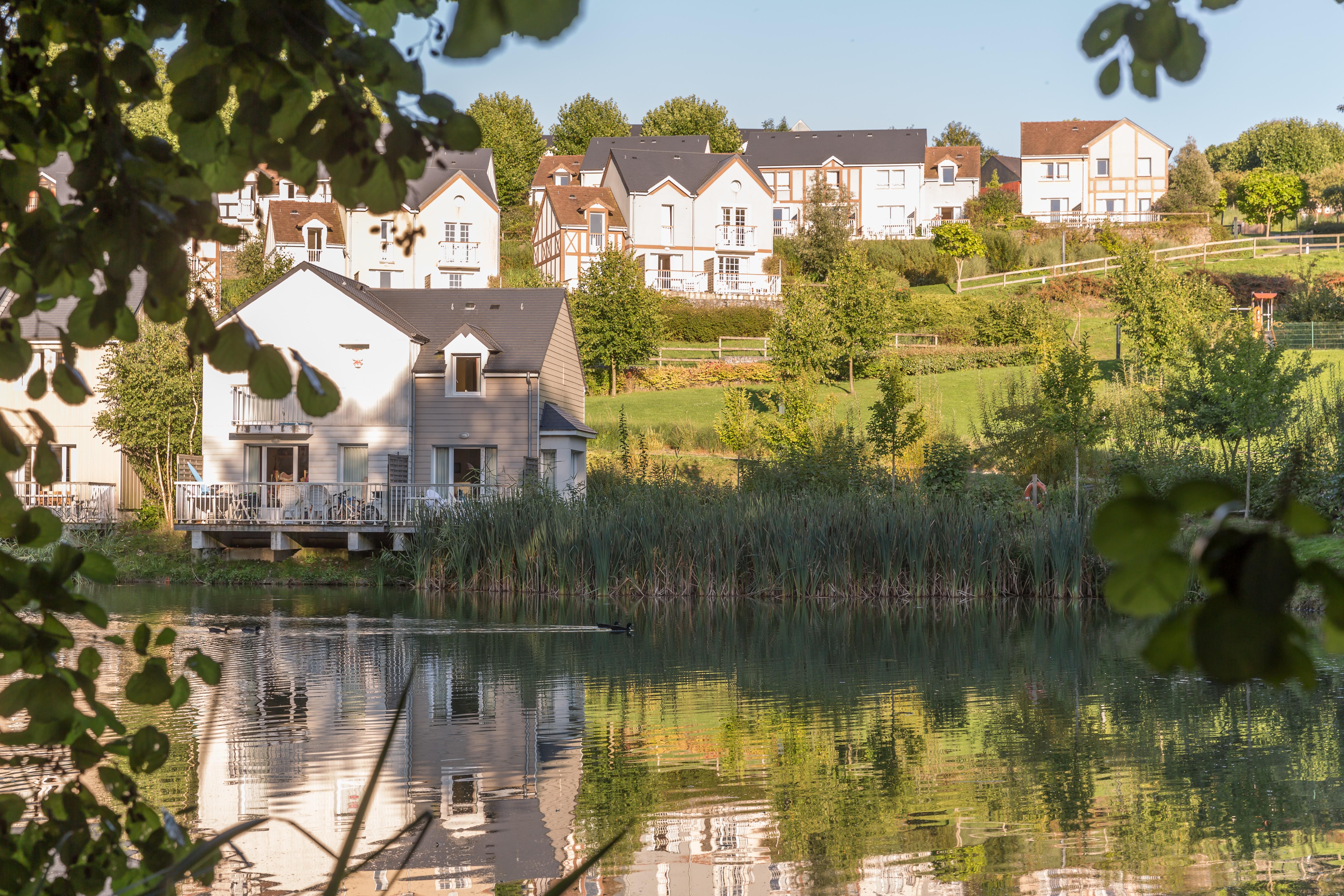 Village Pierre & Vacances Normandy Garden Branville Exterior photo